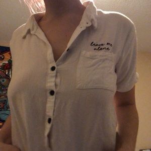 embroidered button up t-shirt !